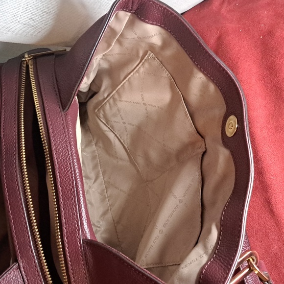 SOLD Michael Kors Burgundy  Pebble Leather Shoulder Bag with Gourgous Gold Chain - Picture 15 of 16
